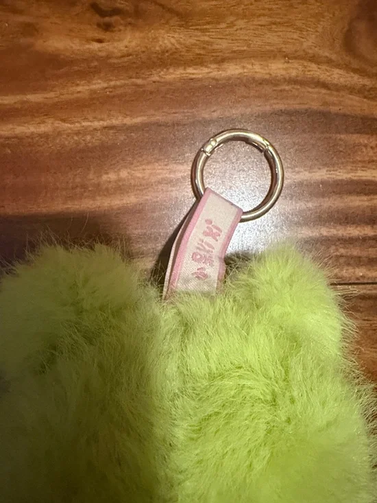 Adorable Green Crying Face Baby Three Bag Charm/Keychain - Picture 7 of 8